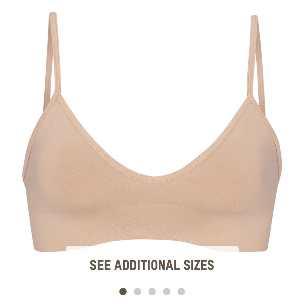 NWT Soft Smoothing Seamless Skims bralette